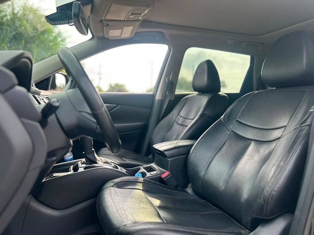 Used 2019 Nissan Rogue SL w/ Premium Package AWD/4WD image 11