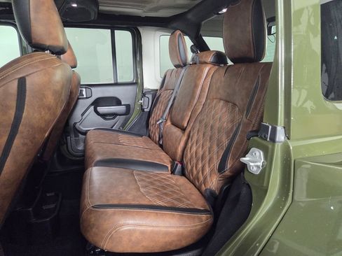 Used 2024 Jeep Wrangler Unlimited AWD/4WD image 24
