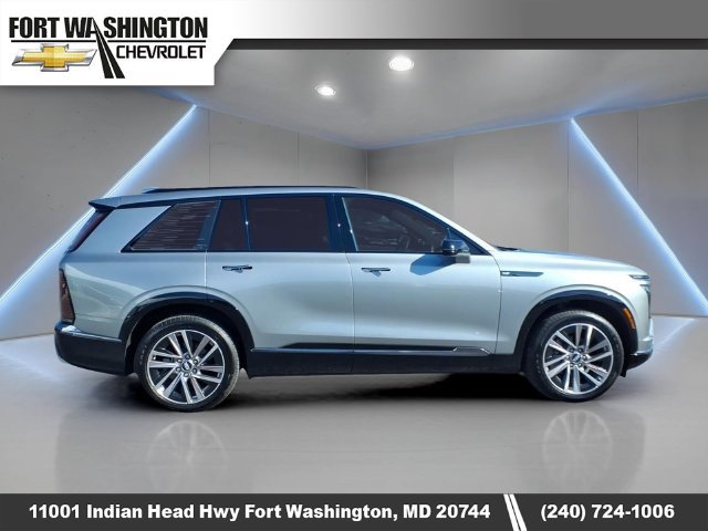 Used 2026 Cadillac Vistiq Sport AWD/4WD image 2