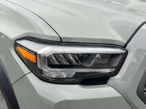 Certified 2023 Toyota Tacoma TRD Off-Road AWD/4WD image 12