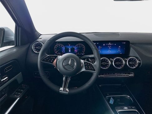 Used 2026 Mercedes-Benz GLA 250 4MATIC image 30