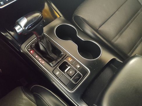 Used 2019 Kia Sorento SX FWD image 26