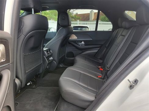 Certified 2022 Mercedes-Benz GLE 350 4MATIC w/ Premium Package image 17