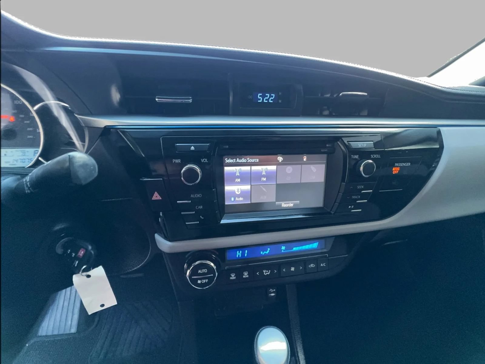 Used 2015 Toyota Corolla LE FWD image 18