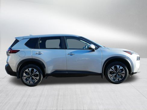 Used 2023 Nissan Rogue SV image 8