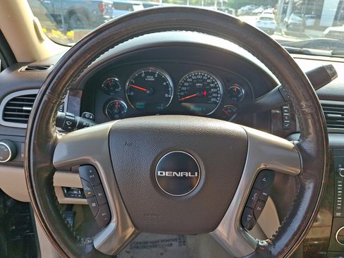 Used 2014 GMC Sierra 3500 Denali AWD/4WD image 23