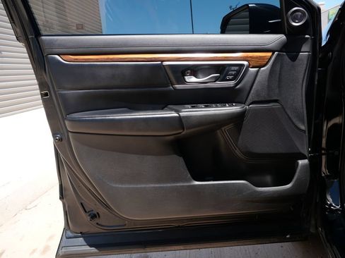 Used 2018 Honda CR-V Touring image 19