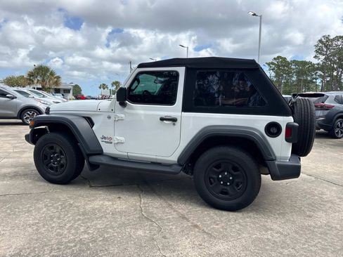 Used 2020 Jeep Wrangler Sport AWD/4WD image 5