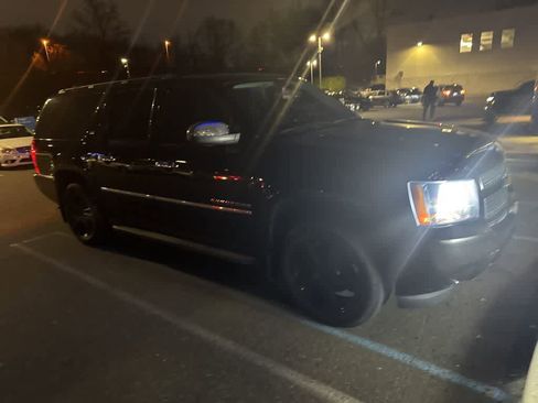 Used 2012 Chevrolet Suburban LTZ image 16