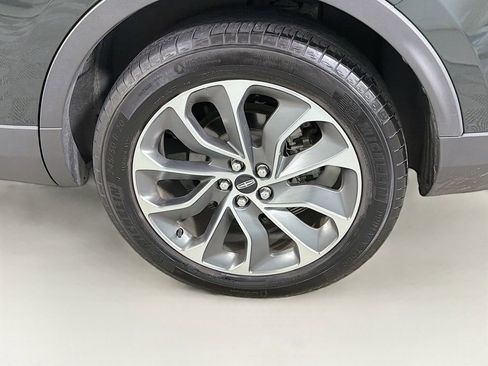 Used 2022 Lincoln Nautilus Reserve FWD image 32