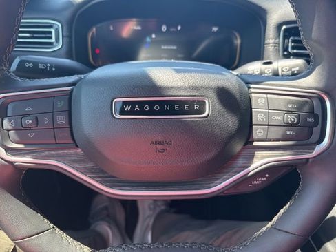 Used 2024 Jeep Wagoneer L Series II w/ Flexible Seating Group AWD/4WD image 16