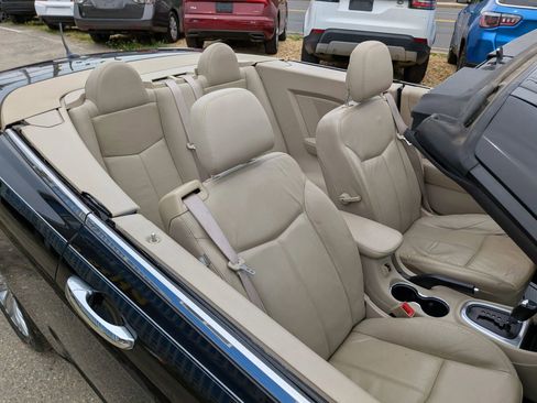 Used 2011 Chrysler 200 Limited FWD image 12