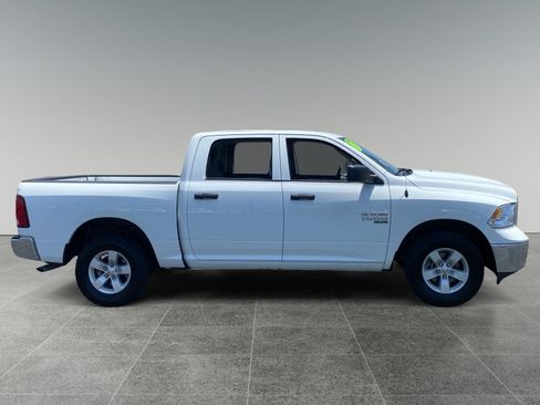 Used 2022 RAM 1500 Classic SLT w/ Electronics Group AWD/4WD image 6