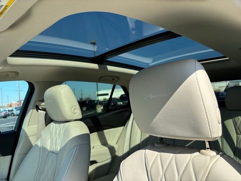 Used 2023 Buick Envision Avenir image 18