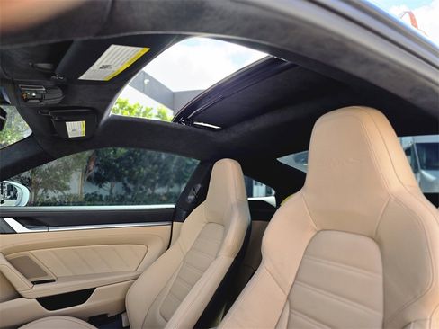 Used 2022 Porsche 911 Turbo S image 17