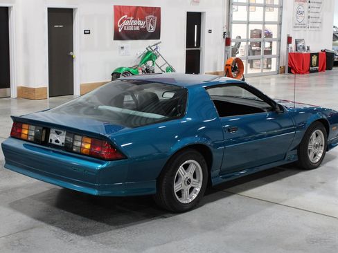 Used 1991 Chevrolet Camaro RS RWD image 34
