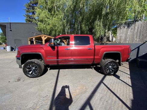 Used 2018 GMC Sierra 1500 SLT AWD/4WD image 3