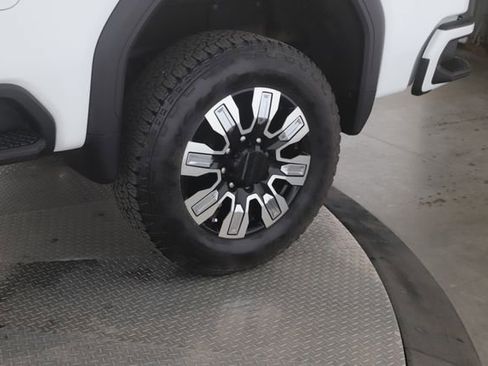 Used 2025 GMC Sierra 2500 Denali w/ Denali Reserve Package AWD/4WD image 14