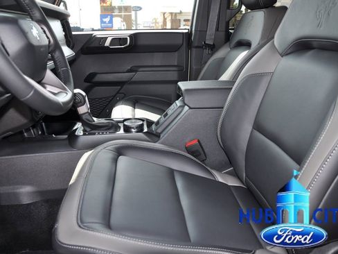 New 2026 Ford Bronco Outer Banks image 10