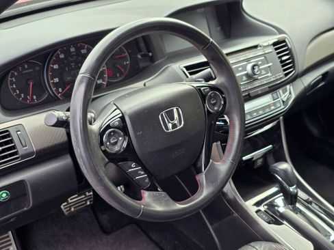 Used 2017 Honda Accord Sport Special Edition image 12