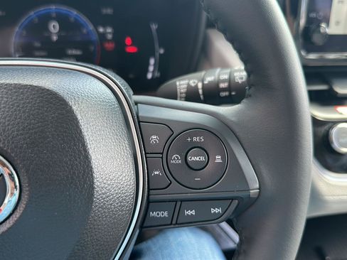 Used 2026 Toyota Corolla Cross LE image 26