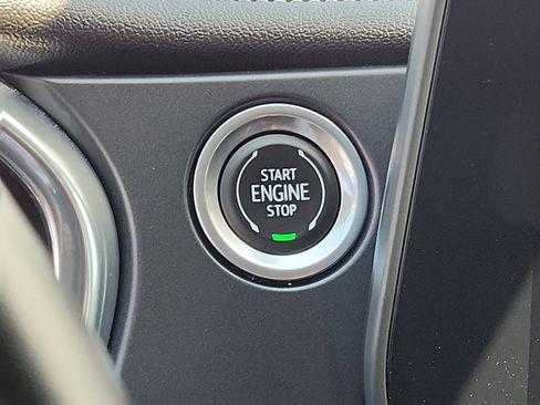 Used 2023 Chevrolet Blazer LT image 16