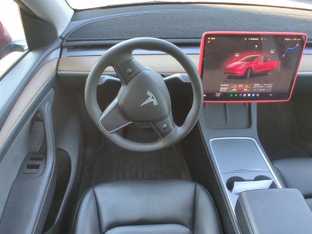 Used 2024 Tesla Model Y Long Range RWD image 7