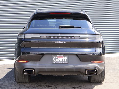 Certified 2024 Porsche Cayenne AWD/4WD image 11