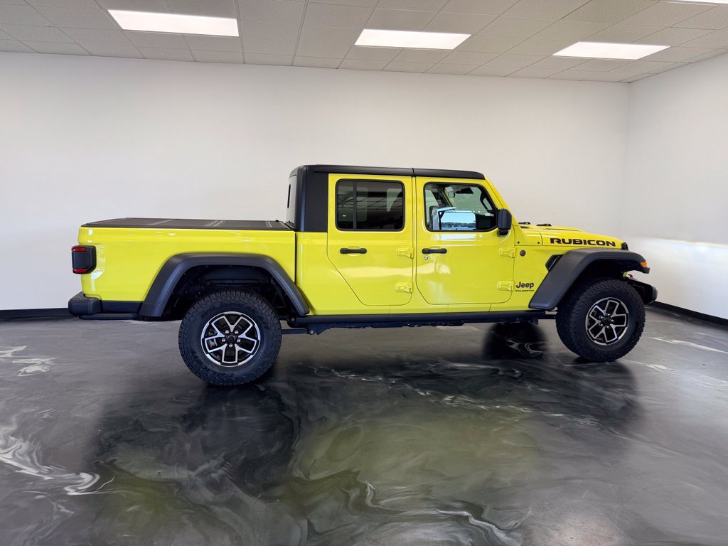 Used 2024 Jeep Gladiator Rubicon w/ Convenience Group AWD/4WD image 22