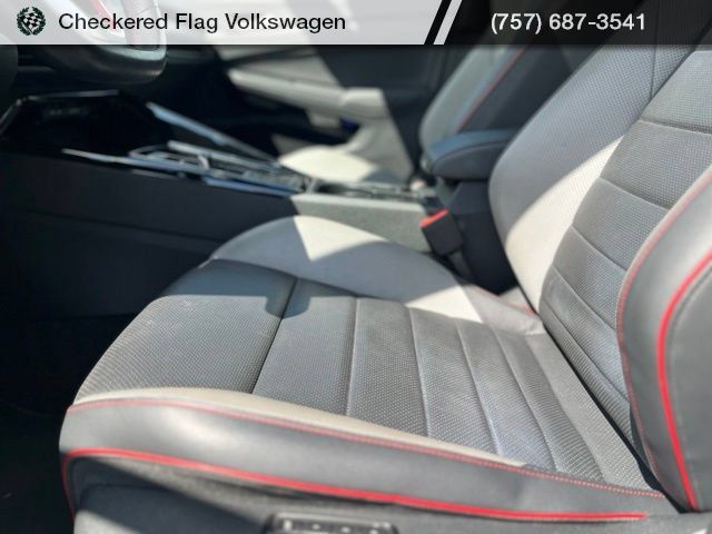 Used 2023 Volkswagen GTI Autobahn FWD image 22