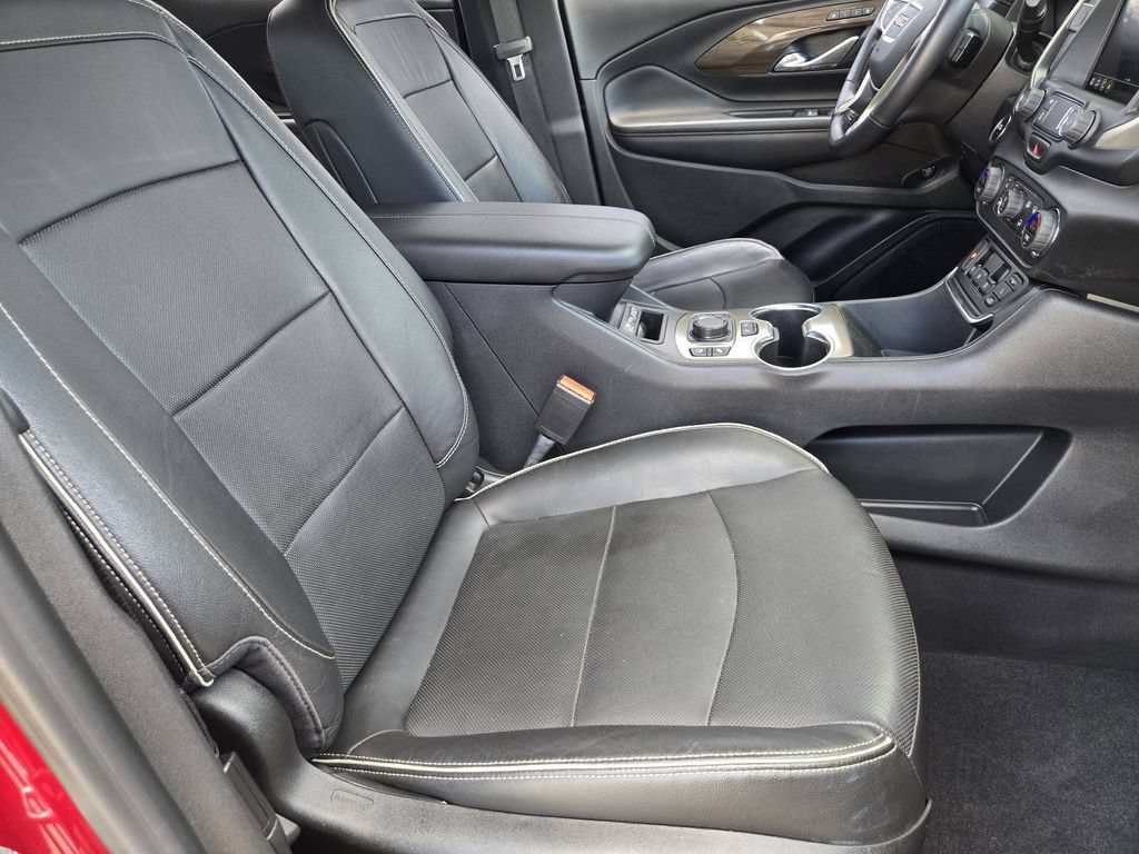 Used 2020 GMC Terrain Denali w/ Denali Premium Package FWD image 11