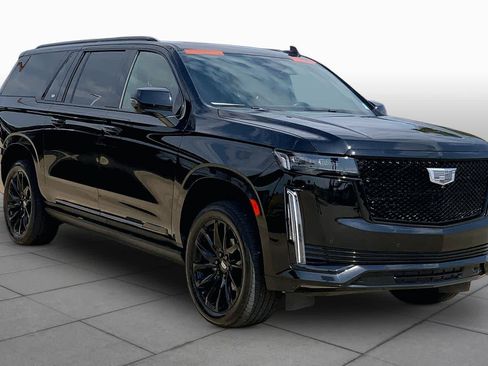 Used 2023 Cadillac Escalade ESV Sport w/ LPO, ONYX Package AWD/4WD image 3