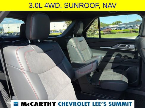 Used 2025 Ford Explorer ST w/ Sun And Sound Package AWD/4WD image 42