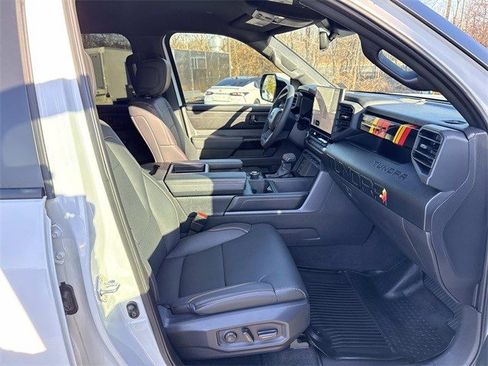 Used 2025 Toyota Tundra Limited image 9