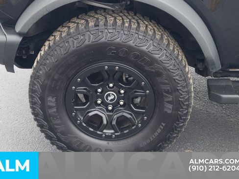 Used 2023 Ford Bronco Wildtrak image 13