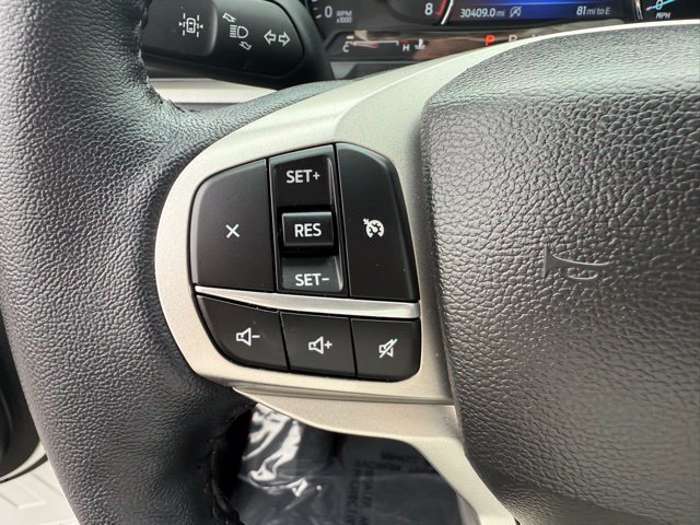 Used 2023 Ford Explorer XLT w/ Equipment Group 202A AWD/4WD image 16