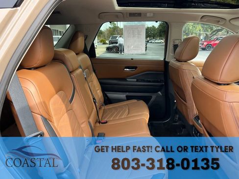 Used 2024 Nissan Pathfinder Platinum w/ Cargo Package image 26