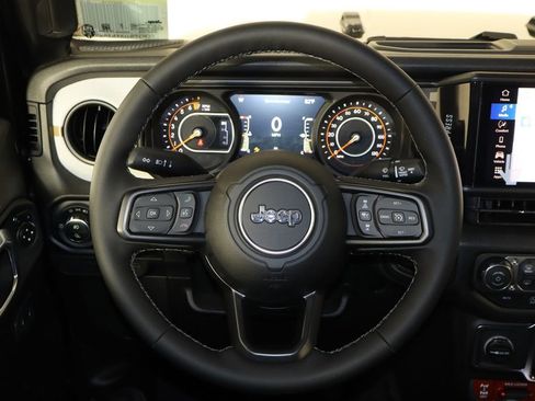 New 2026 Jeep Gladiator Willys image 7