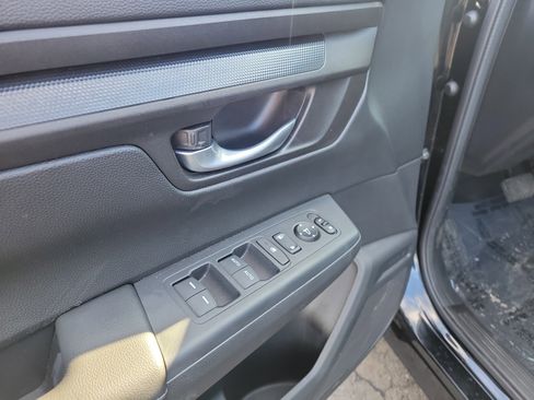 Used 2025 Honda CR-V EX image 18
