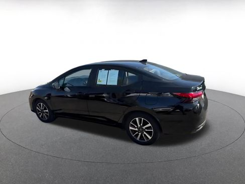 Used 2025 Nissan Versa SV image 10