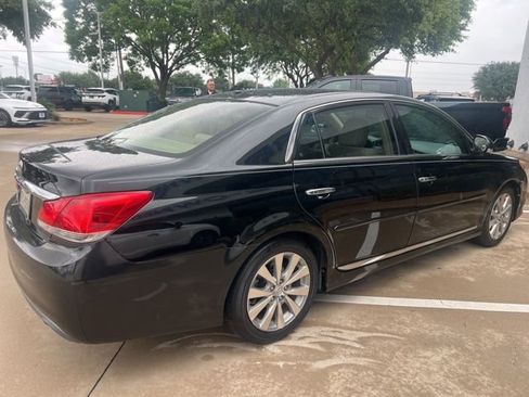Used 2012 Toyota Avalon Limited FWD image 9