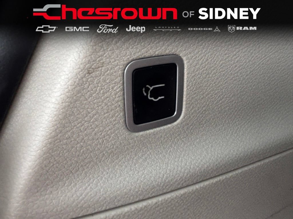 Used 2017 Chrysler Pacifica Limited w/ UConnect Theater Package FWD image 35