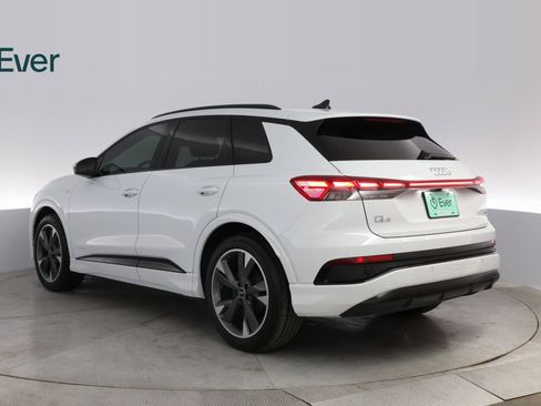 Used 2024 Audi Q4 e-tron Premium w/ Convenience Package image 14