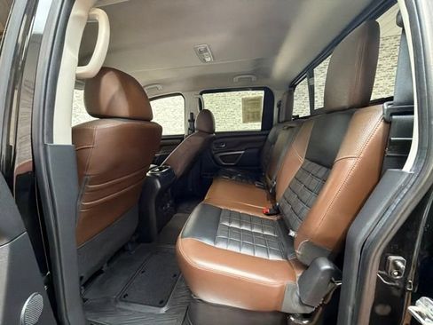 Used 2019 Nissan Titan Platinum Reserve AWD/4WD image 13