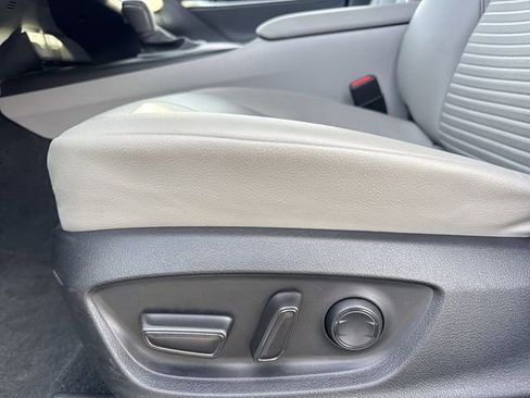 Used 2024 Toyota Camry SE image 14