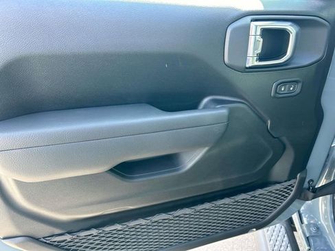 New 2026 Jeep Gladiator Sport image 20