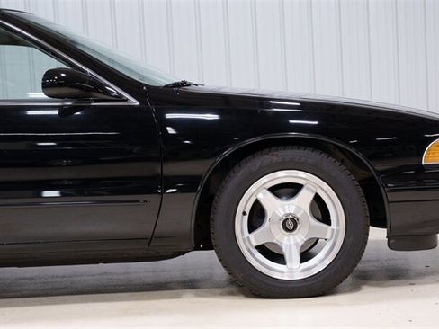 Used 1996 Chevrolet Impala SS RWD image 27