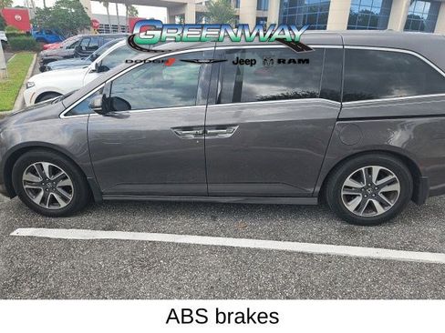 Used 2015 Honda Odyssey Touring Elite image 9