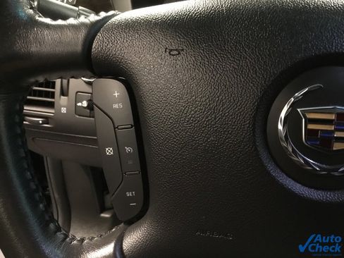 Used 2011 Cadillac DTS Base image 42