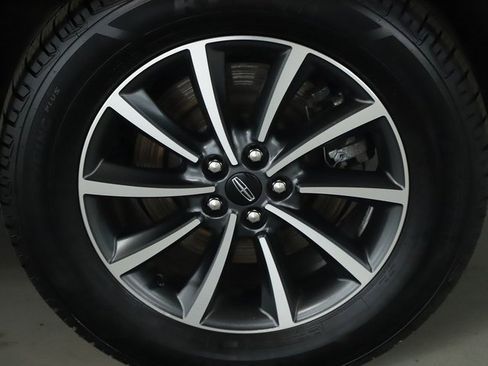 Used 2021 Lincoln Nautilus AWD image 39